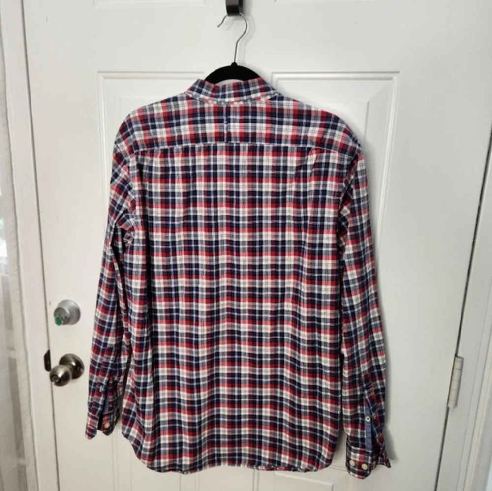 Men's Banana Republic Soft‎ Wash Burgundy Blue and White Long Sleeve Size Large